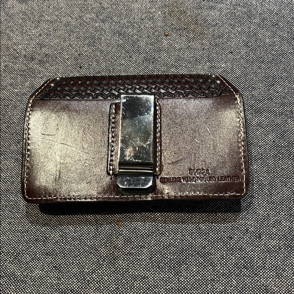 Angel Ranch Brown Smartphone Holder